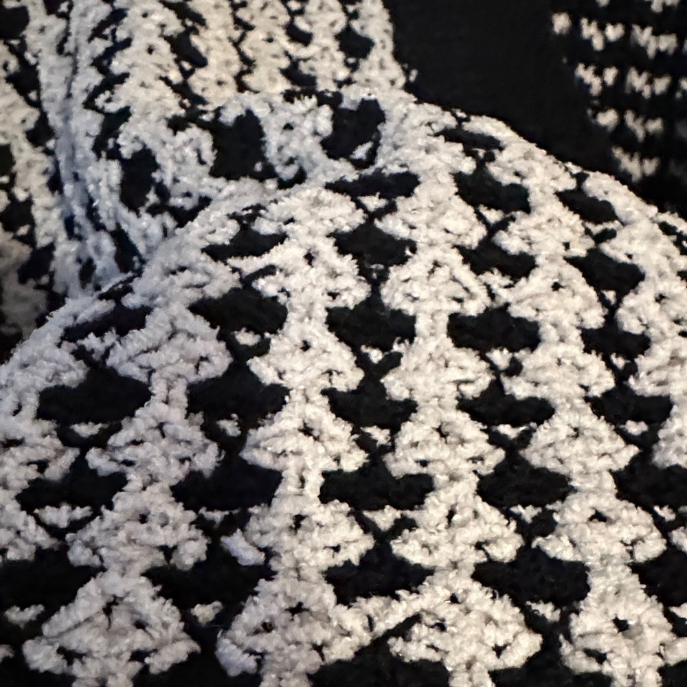 PINK ROSE | Houndstooth Black and Cream Cardigan - Picture 9 of 15